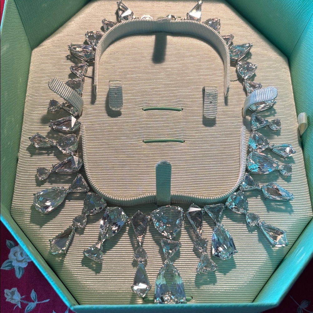 Swarovski Ariana Grande Statement Crystal Necklace discontinued $2500. Last one - Picture 9 of 17